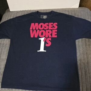 Rare NIKE "Moses Wore 1's" AF1  Promo T-shirt Mens Sz XL Navy Moses Malone EUC